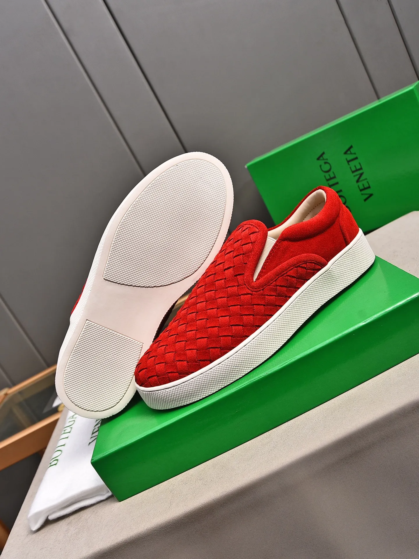 Men's shoes 💰460 [Sleeves series] BOTTEG* VENET* - high-end boutique Size: 38-44 (45 customized) BV new product, first-layer cowhide artificially woven classic style harmoniously blends with contemporary fashion temperament, rubber soles are light and flexible, water-dyed sheepskin pads! [Taobao, Tmall, and live streaming are the first choices]